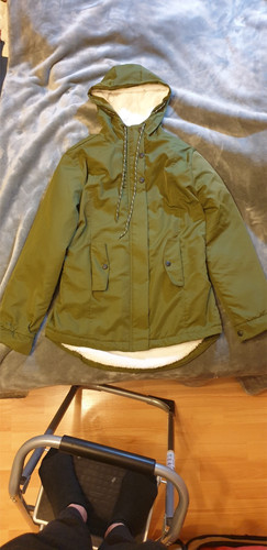 Jacke mit kunstpelz und - jacke,